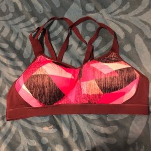 🌟 Strappy Sports Bra